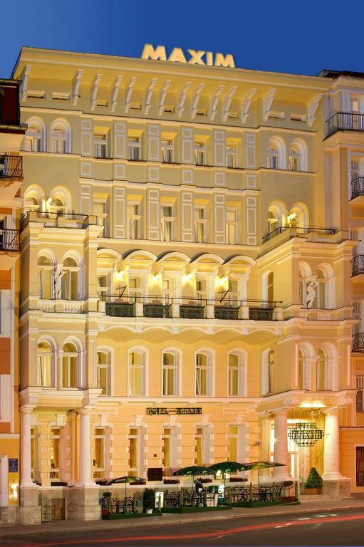 Hotel Maxim Marianske Lazne Bagian luar foto