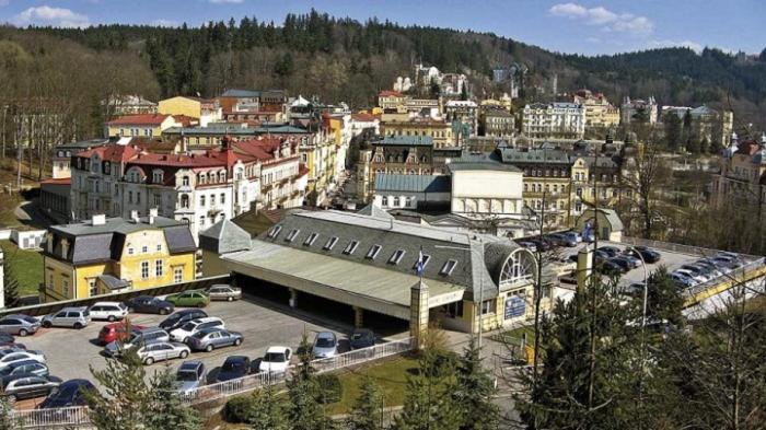 Hotel Maxim Marianske Lazne Bagian luar foto