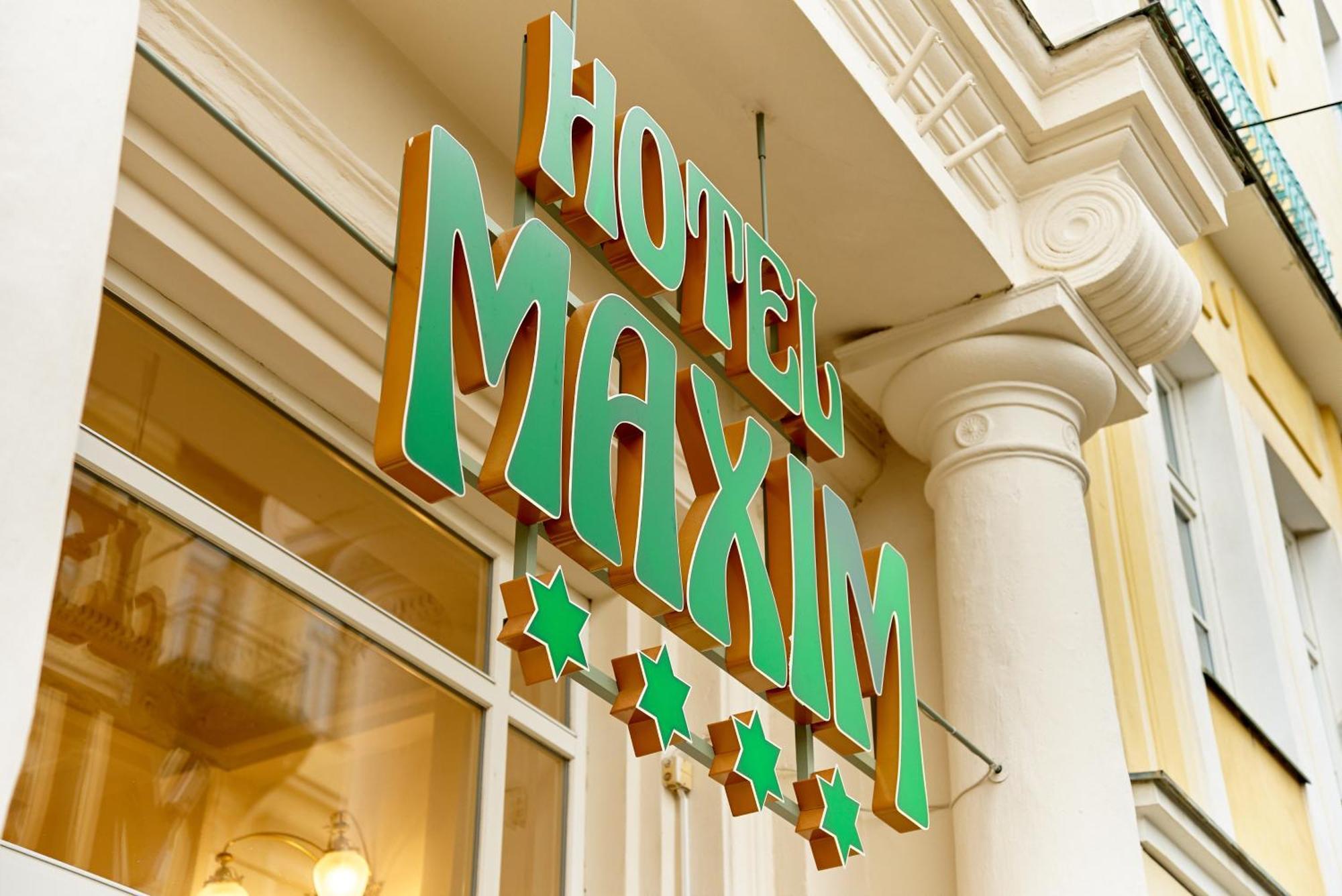 Hotel Maxim Marianske Lazne Bagian luar foto