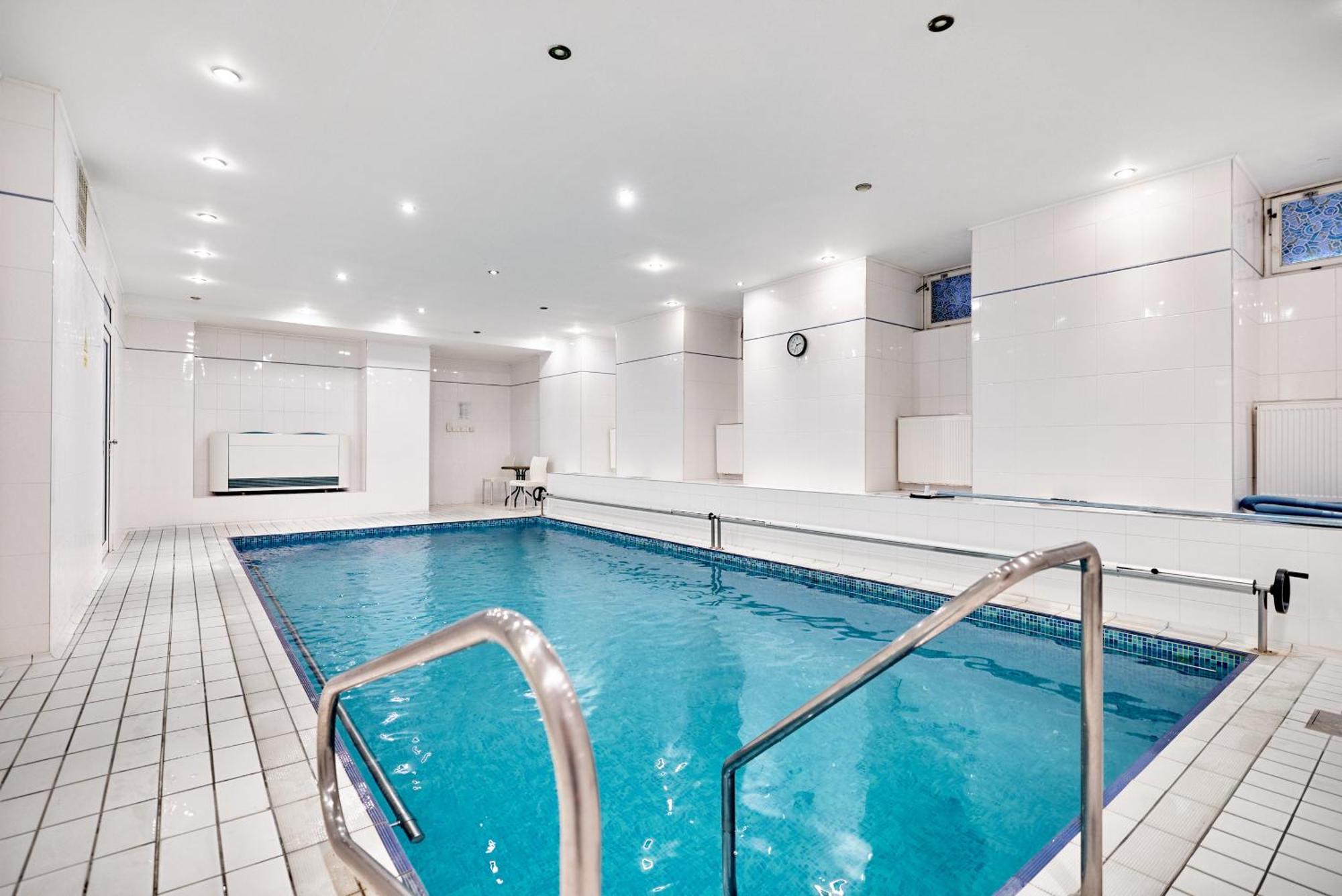 Hotel Maxim Marianske Lazne Bagian luar foto