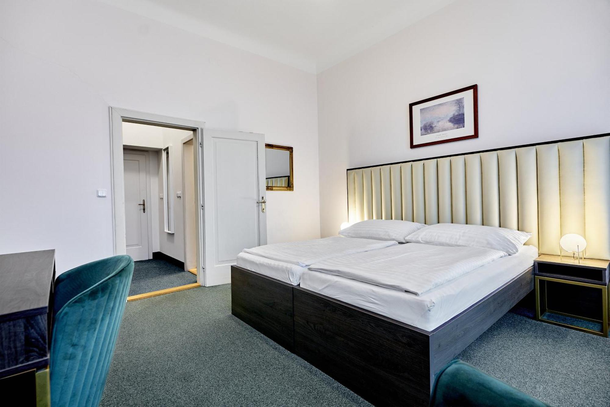 Hotel Maxim Marianske Lazne Bagian luar foto