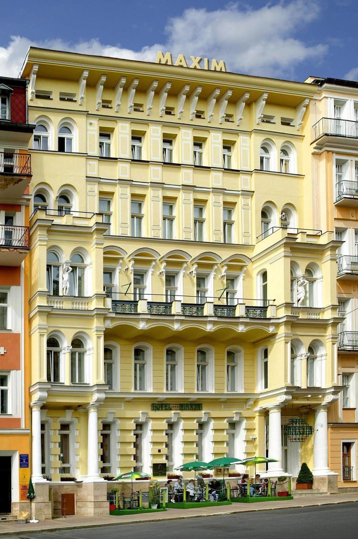 Hotel Maxim Marianske Lazne Bagian luar foto